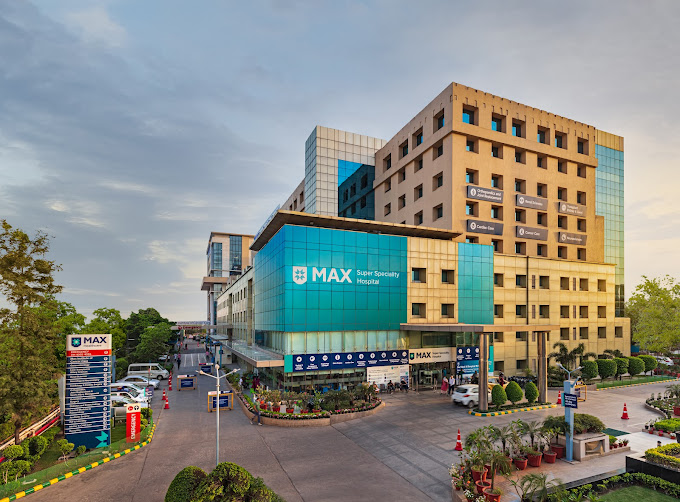 Max Hospital In Ghaziabad